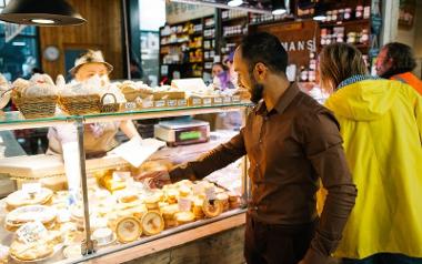 Customer ordering food