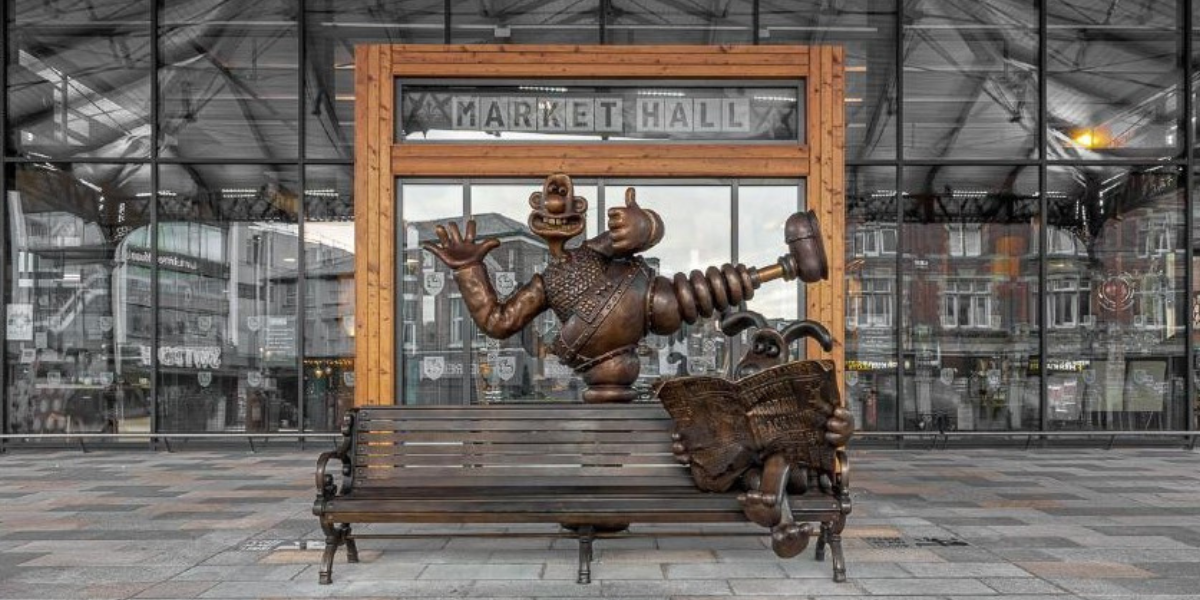 Wallace and Gromit statue outside Preston Market Hall