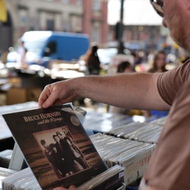 Trader record stall